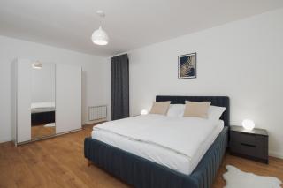 Azure - Cozy City Center Apartment with Balcony - Prague - 7