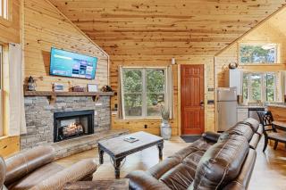 Cabin For Two Near Helen w Spa Amenities - Cornelia - 4