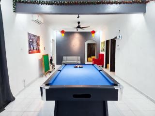 Johor Jaya -- KTV & Swimming Pool & Mahjong #5BR2B 15pax - 6