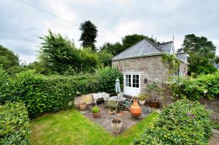 Finest Retreats - Coach House Wellbeing Retreat - Pen y Clawdd - 4