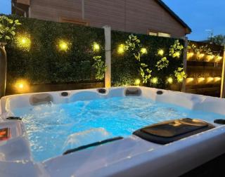 Cherry Cabin with Hot Tub - 1