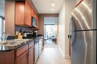 Loop 1BR w Pool Gym nr Financial District CHI-262 - 4