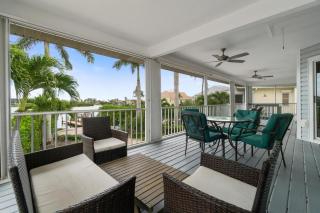 Bayside Retreat, 4 Bedroom, 3 Bath Beach House, Heated Pool, Spa, Boat Dock - 9