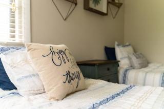 Fire Pit-Great Neighborhood-15 Min to Broadway - 5