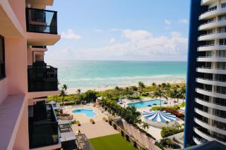 Alexander 1211 with Beach Access, 2 pools, sauna - 0