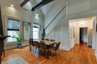 Historic Pet-Friendly Stay Near Broadway w Fire Pit - 9