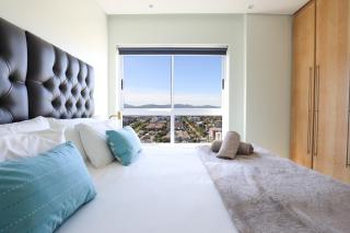 Portico 1006 Beachfront Apartment with Panoramic Views - Cape Town - 2