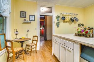 Creekfront Yellville Manor with Parlors and Fire Pit! - Yellville - 2