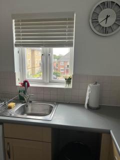 Elegant 3-Bedroom Apt with En suite and Shared Amenities with Free WI-FI - Colchester - 3