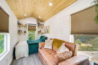 Secluded Lenoir Tiny Home with Private Hot Tub! - 7