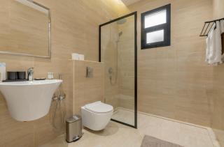 Layali Properties - Spacious 3BR Penthouse - Convention and Exhibition Center - 2