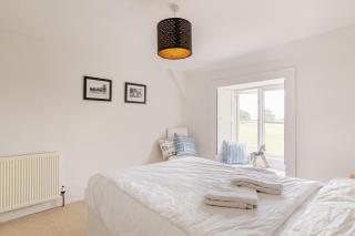 Furzen Farmhouse - Quiet Alternative to a Hotel - 5