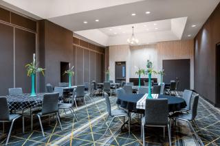 Holiday Inn & Suites Albuquerque Airport by IHG - 2