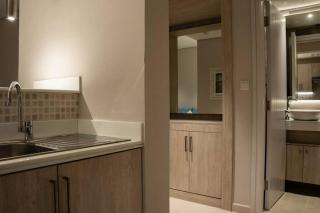 Palm Jumeirah Seven Palm 1 Bedroom with infinity pool and Palm jumeirah beach - 7