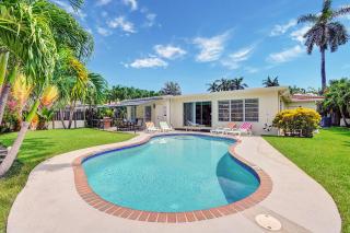 Best Area Spacious 4BR Heated Pool Mins To Beach - 0
