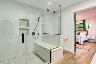 Pink Palm Villa Heated Salt Pool 5 min to beach - 1