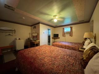 Holiday Motel - Orillia - 4