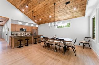 New Ozark Oasis Luxe Cabin Retreat with Hot Tub - 7