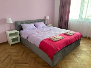 Romantic City Central Apartment - Varna - 9