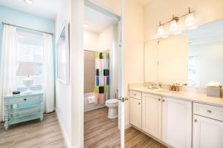 Be Our Guest Cottage With Hot Tub Near Disney With Margaritaville Resort Access - 8044Dr - Orlando - 5