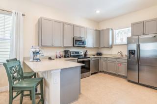 Cozy Cottage With Hot Tub Near Disney With Margaritaville Resort Island H2O Access - 8056Dr - Orlando - 9