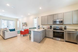Cozy Cottage With Hot Tub Near Disney With Margaritaville Resort Island H2O Access - 8056Dr - Orlando - 8