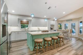 Waterfront EsCape Villa - Cape Coral - 3