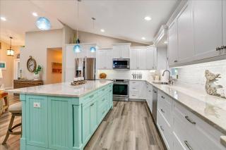 Waterfront EsCape Villa - Cape Coral - 2