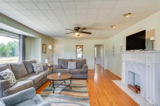 Pet Friendly Home with Yard and Grill in Crowell! - - 6