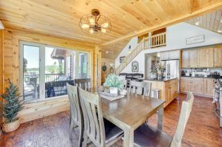 Lakefront Divide Cabin w/ Game Room! - 3