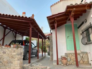 Completely self-contained rental, Aegina - 1