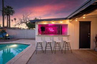 Girls Getaway Haven Outdoor Bar w Pool & Hot Tub - Scottsdale - 7