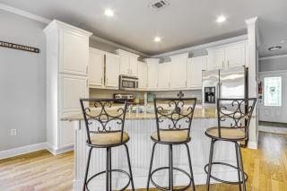 Biloxi Condo with Community Pool about Half-Mi to Beach! - 9