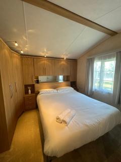56 Main Park Caravan Hire Lillardsedge Holiday Park Jedburgh - 8