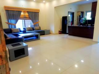 Hill Town Guest House Islamabad - Islamabad - 5
