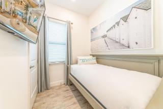 Charming Cottage 3 Miles From Disney With Margaritaville Resort Island H2O Access - 8083Kd - Orlando - 2