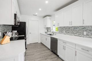 Naples Escape with Furnished Patio and Private Pool! - Naples - 2