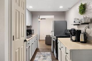 Peaceful Park Living - 3BD 10mins to DT Peoria - - 2