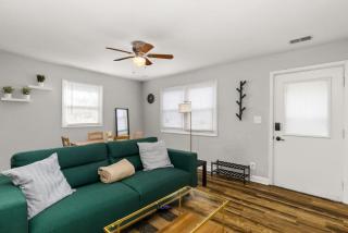 VERDE VIBES - Cute 2BD home in the Heights - Peoria Heights - 0
