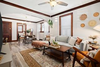 Mid-Century Bohemian Escape - Peoria Heights - 7