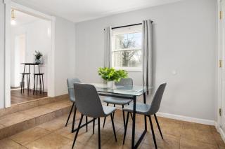 The Modern Elm Escape a cozy 2bd in the Heights - Peoria Heights - 9