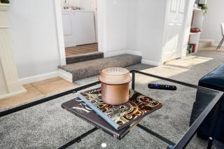 The Modern Elm Escape a cozy 2bd in the Heights - 4