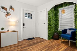 The Heights Hideaway 2BR Gem - 7