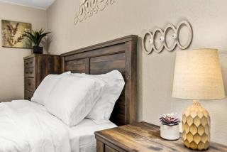 Peaceful 2BD 10 mins from DT Peoria - 8