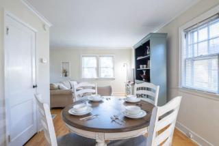 HEIGHTS HOMESTEAD - a farmhouse style cottage - Peoria - 5
