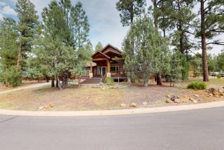 Torreon Cozy Cabin, Decks, BBQ, 4Bedroom, Sleeps 8 - 1