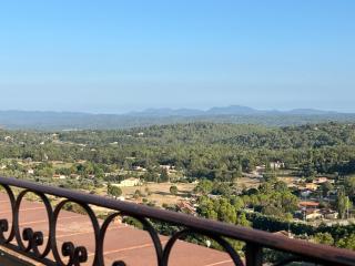 Au cœur de Seillans, charmant logement, grande terrasse et panorama - Seillans - 8