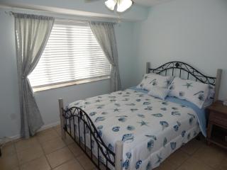 Cayman Cottage - 2