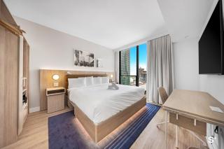 Chic Downtown 1BR with Stunning Skyline Views - Miami - 9