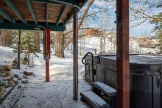 Amazing Pineview Hideaway with Hot Tub and Stunning Views - Ski/Lake Village Condominium - 3